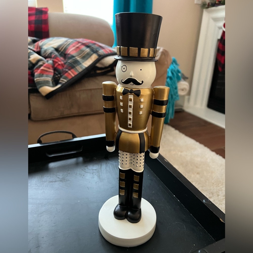 Partylite Nutcracker Tealight/Taper Holder -Gold